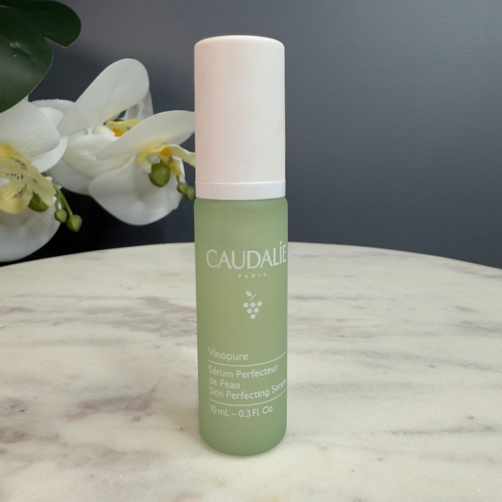 Caudalie Vinopure Acne Serum to Treat and Prevent Blemishes 10 ml - NWIB