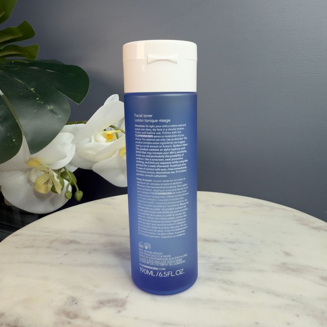 OLEHENRIKSEN Glow2OH 7% AHA Exfoliating Dark Spot Toner