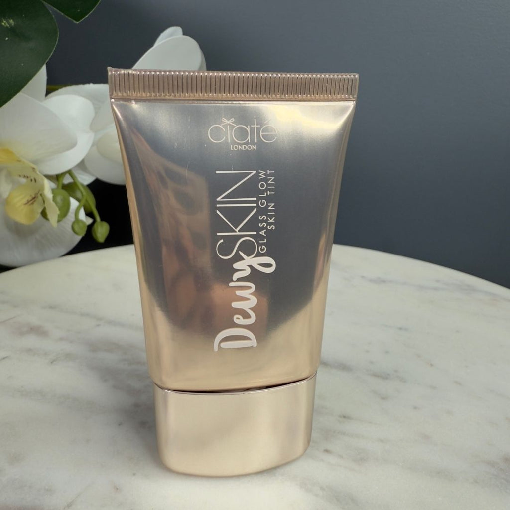 Ciaté London Dewy Skin Glass Glow Skin Tint