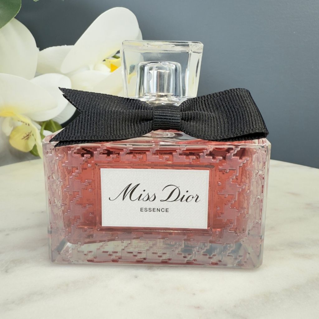 DIOR  Miss Dior Essence esprit de parfum Decant - Authentic by Belleetbold 